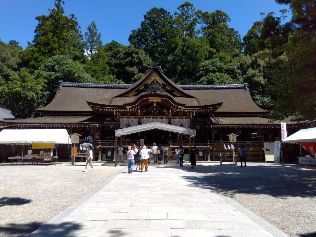 大神神社拝殿